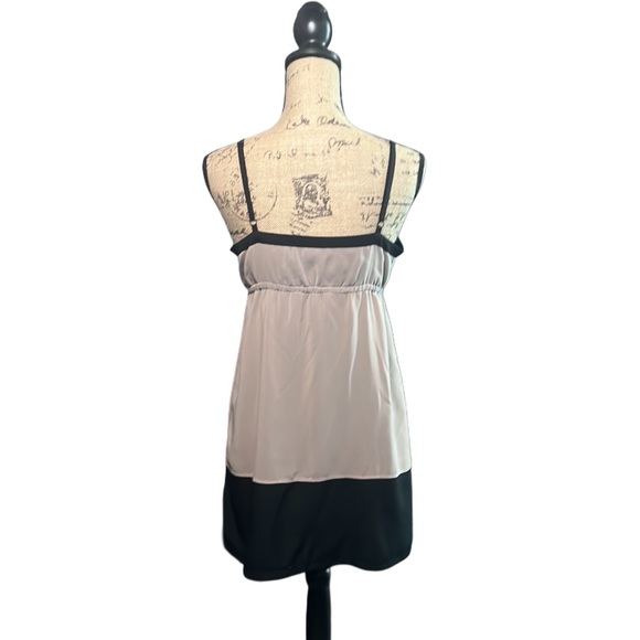 Silence + Noise colorblock dress - Picture 2 of 5